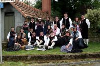 Gesangsgruppe vor dem Backhaus - 2008